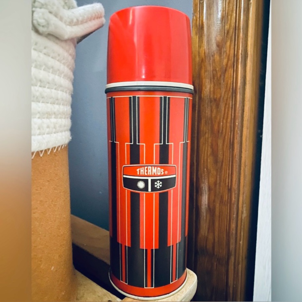 Vintage Thermos bottle - Picture 2 of 16